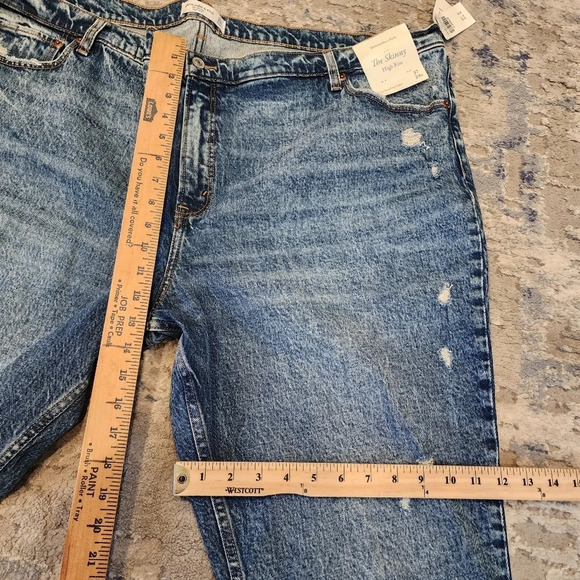 NWT Abercrombie Plus Size 24 the skinny highrise distressed jeans. - Picture 6 of 15